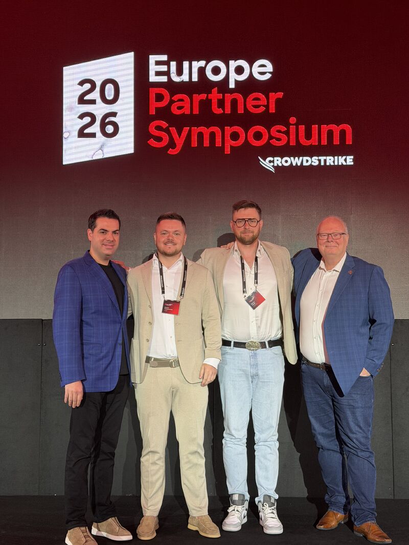 International Leadership Recognition: iIT Distribution Co-Founder Receives Visionary Leadership Award from CrowdStrike - image 5